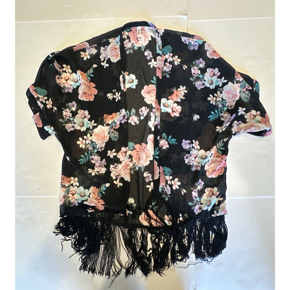 Xhilaration Top Shawl Open Front Short Sleeve Black Floral Fringe Womens Size XS